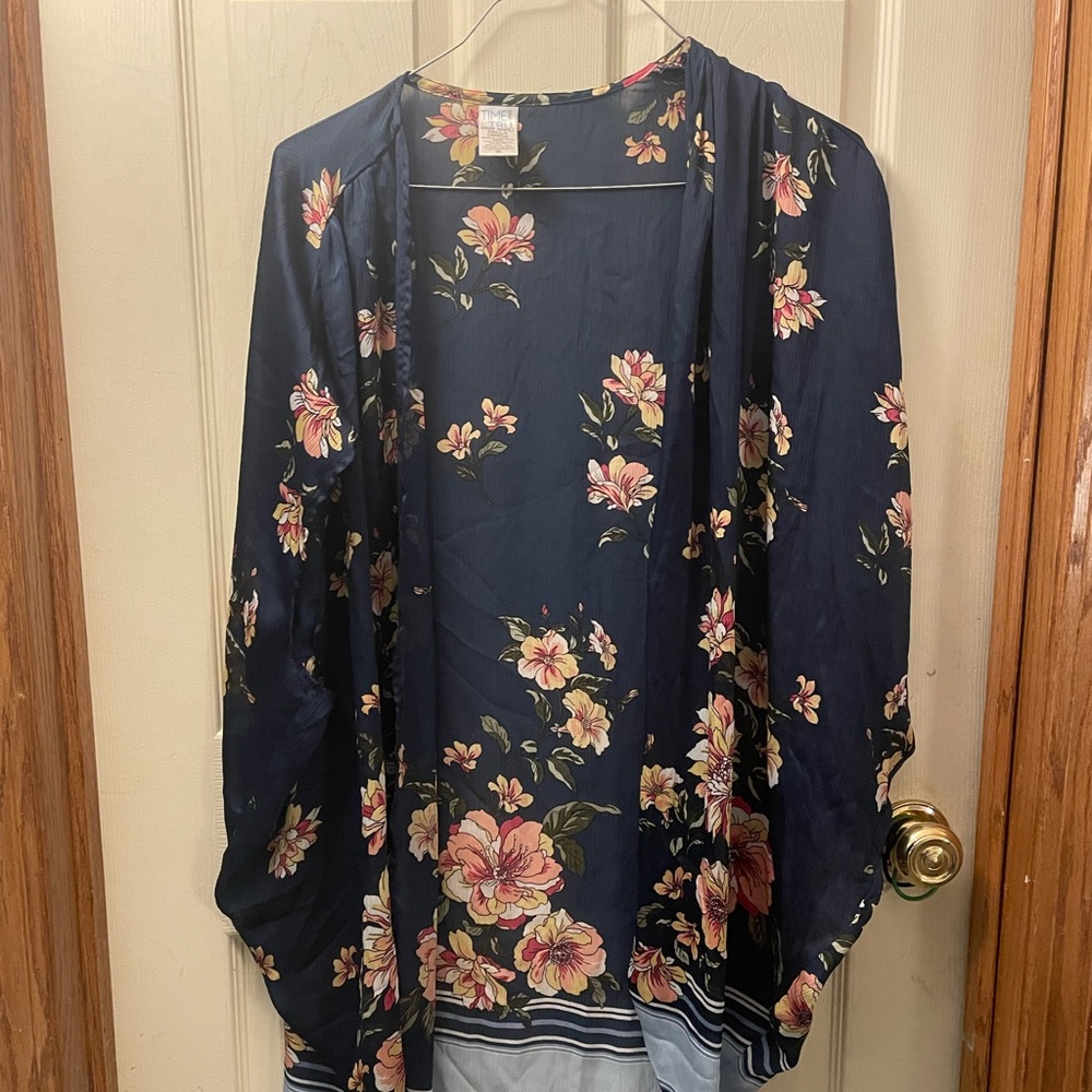 Decorative wrap for layering